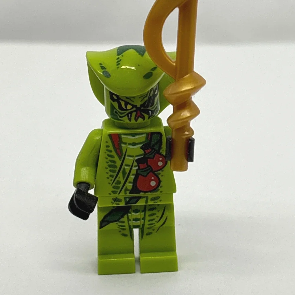 LEGO Lasha Minifigure Ninjago Rise of the Snakes 9447 9450 9562 njo050 Staff